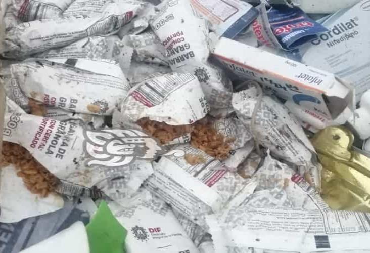 ‘Medicamentos y alimentos del DIF contaminan calles en Rafael Delgado’, reportan