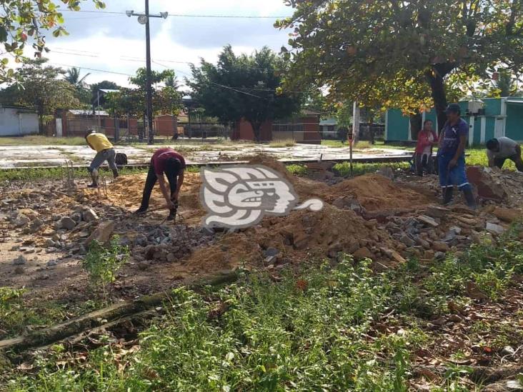 Concluyen demolición; preparan construcción de banco Bienestar en Moloacán