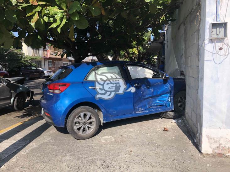 Accidente vehicular en colonia Centro de Veracruz