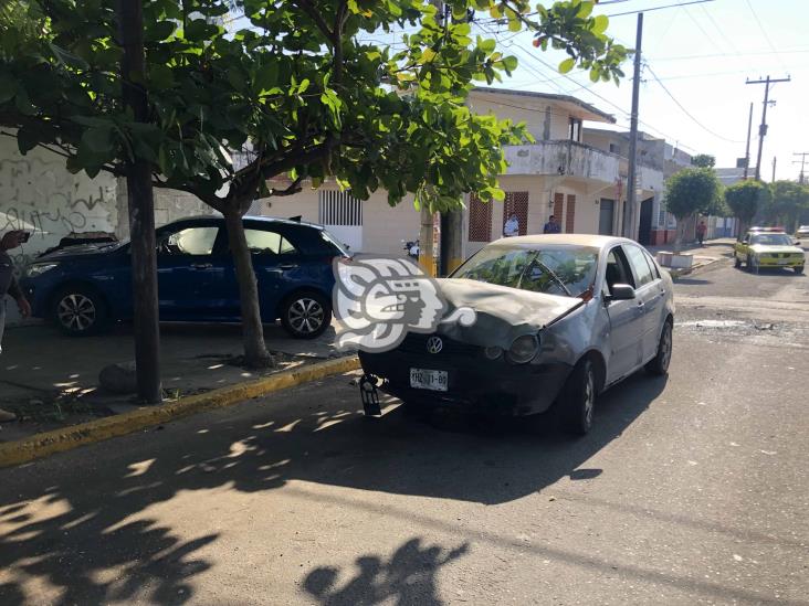 Accidente vehicular en colonia Centro de Veracruz