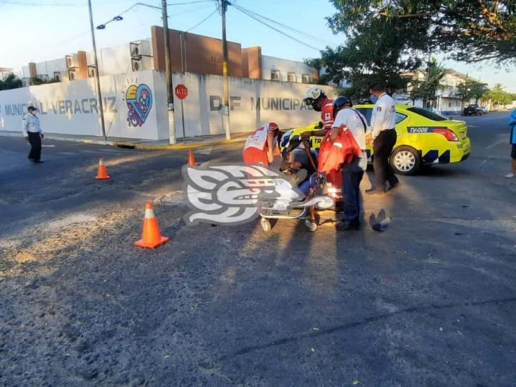Se derrapa joven motociclista en colonia los Pinos
