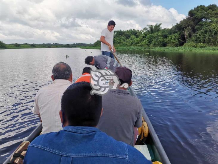 Conagua recorre río de Ixhuatlán para efectuar muestreo