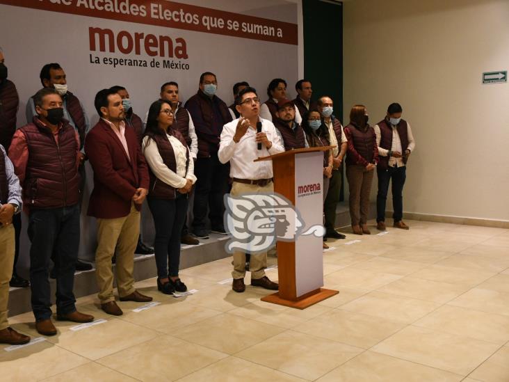 Se desfonda oposición, 18 alcaldes electos del centro de Veracruz se suman a Morena