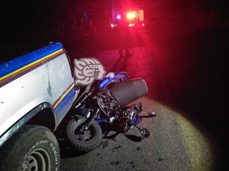 Motociclista choca contra camioneta en la Xalapa-Actopan