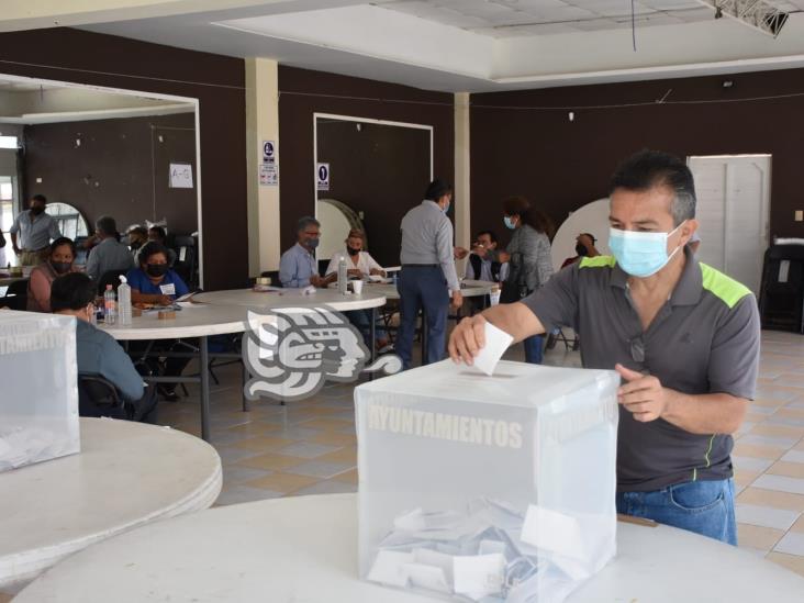 En Orizaba, Federico Salomón se impone en votación para dirigencia estatal del PAN