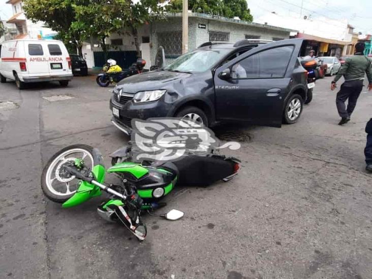 Choque deja dos personas lesionadas en calles de Veracruz