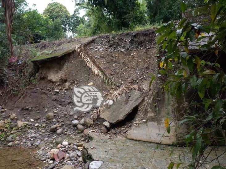 Puente Agua Lola de Misantla, a punto de colapsar; vecinos temen quedar incomunicados