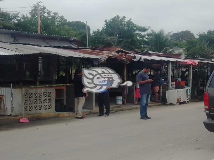 Encuentran a hombre sin vida en mercado de Jáltipan