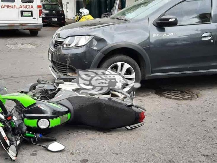 Choque deja dos personas lesionadas en calles de Veracruz