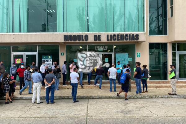 Módulo de licencias de Coatzacoalcos, saturado en último bimestre