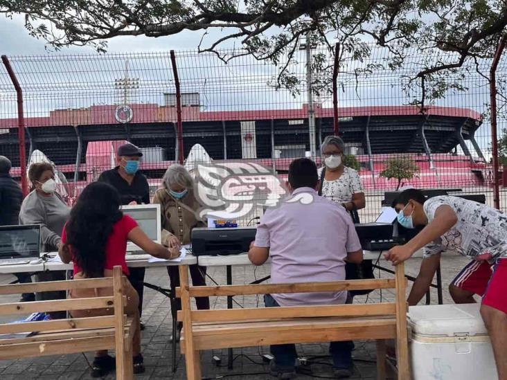 Inicia vacunación de refuerzo a abuelitos en Boca del Río