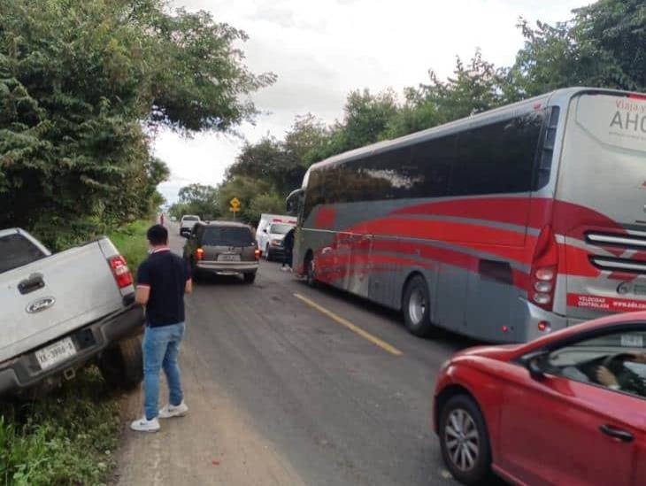 Aparatoso choque provocan sujetos alcoholizados 