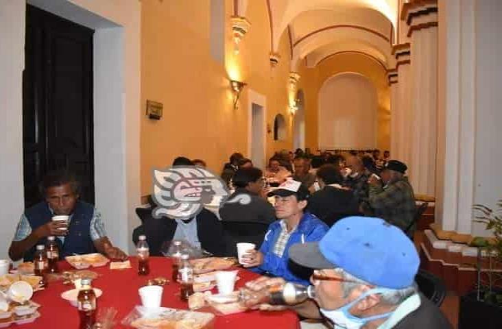 Cerca de 200 personas en pobreza extrema, disfrutan cena de Navidad en Orizaba