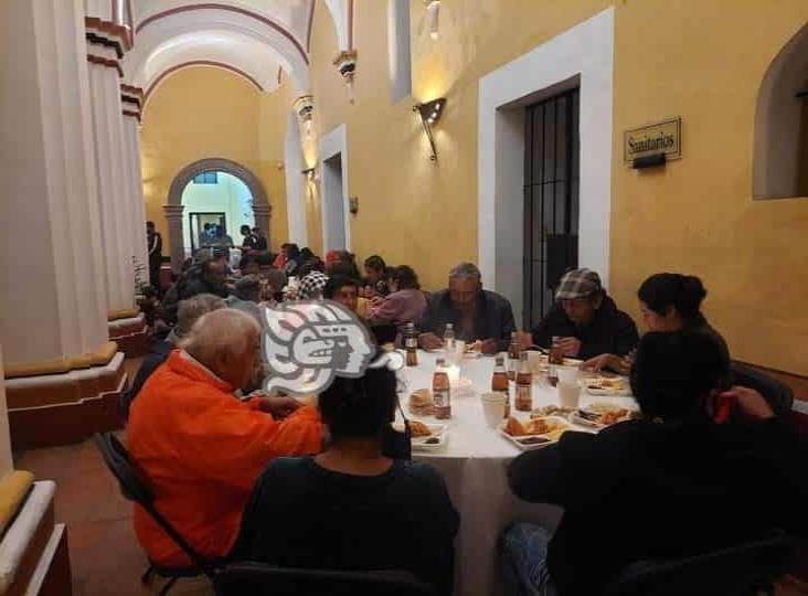 Cerca de 200 personas en pobreza extrema, disfrutan cena de Navidad en Orizaba