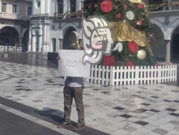 En el Zócalo de Veracruz, claman libertad de José Manuel, secretario de la Jucopo