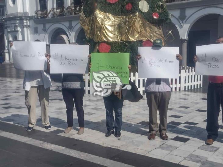 En el Zócalo de Veracruz, claman libertad de José Manuel, secretario de la Jucopo