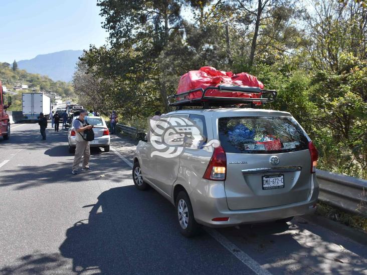 Tras choque, mujer sufre infarto sobre la Puebla-Orizaba