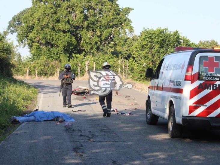 Muere motociclista tras ser aplastado por unidad de carga en Martinez de la Torre