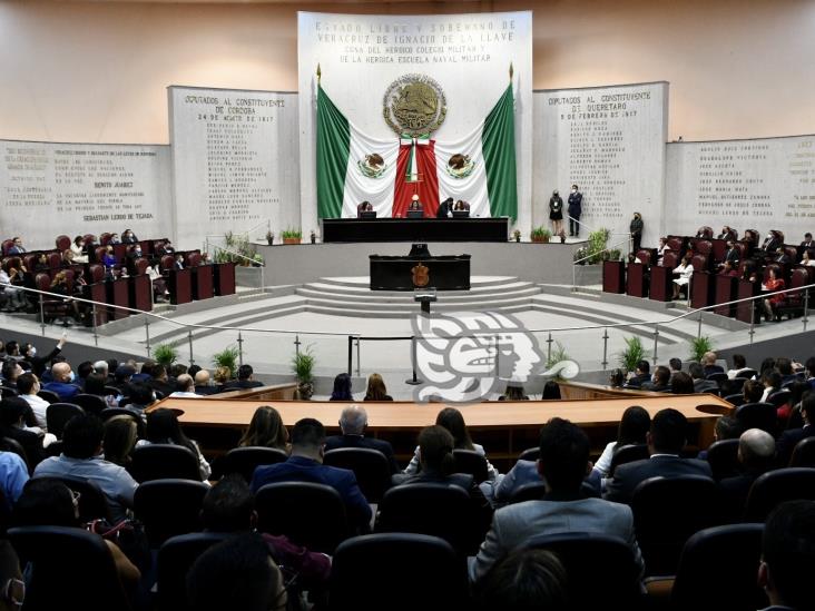 Integra Congreso de Veracruz concejos municipales en Amatitlán y Tlacotepec