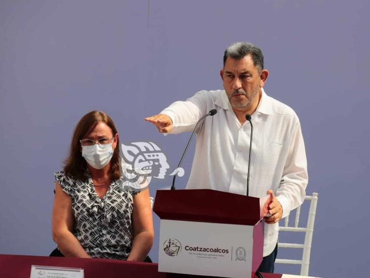 Amado Cruz rinde protesta como alcalde de Coatzacoalcos