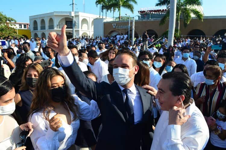 Juan Manuel de Unanue toma protesta como alcalde de Boca del Río