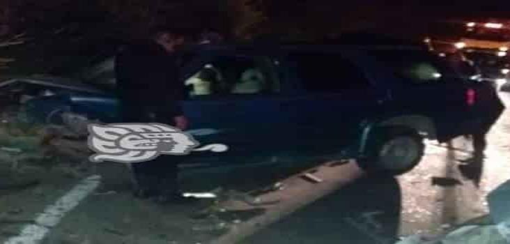 Choque entre dos automóviles deja cierre vehicular en la Fortín-Huatusco