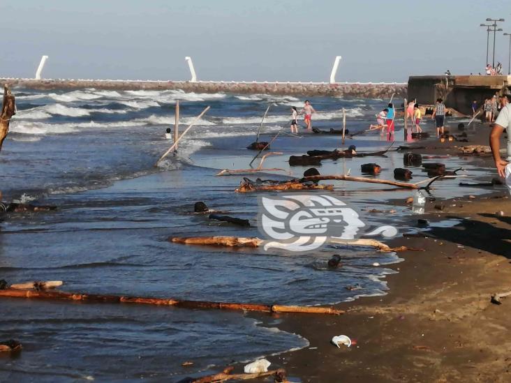 Activan alerta gris y restringen acceso a playas en Coatzacoalcos