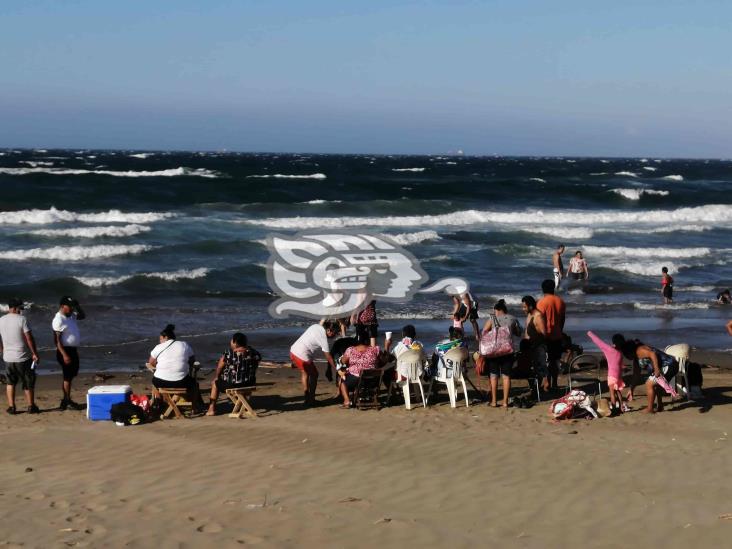 Activan alerta gris y restringen acceso a playas en Coatzacoalcos