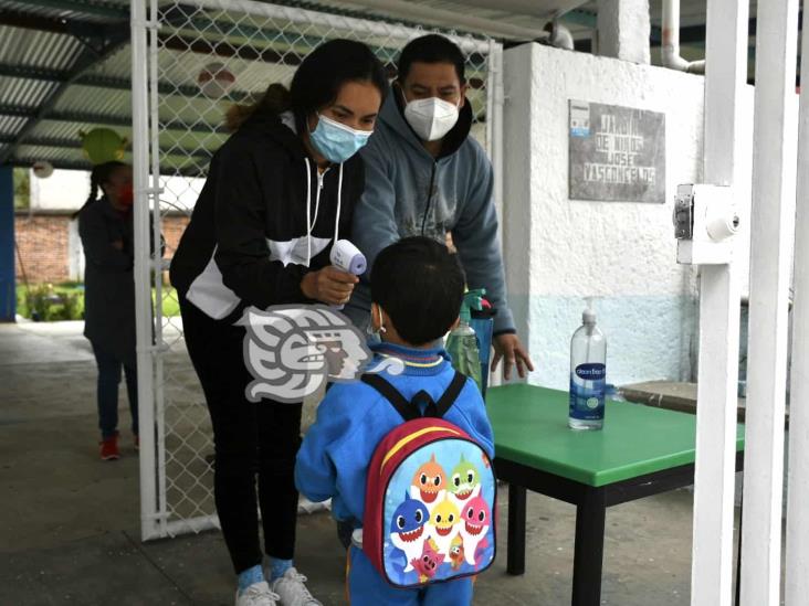 Con medidas sanitarias, estudiantes de Veracruz regresan a clases presenciales