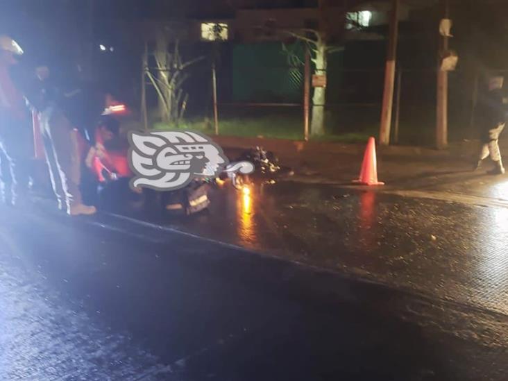 Motociclista choca contra autobús en la Coatepec-San Marcos