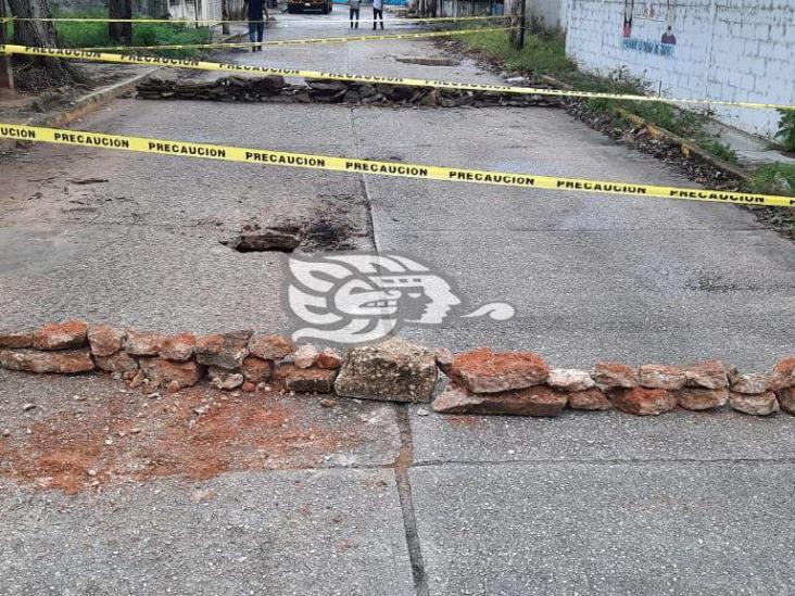 Daño en tubería provoca socavón en la avenida Instituto Tecnológico