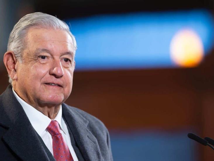 Mantiene AMLO promesa de no subir el costo de la gasolina