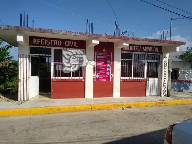 Sin internet ni electricidad oficina del RC en Moloacán 