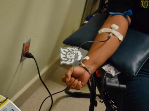 Orizaba: profesores piden apoyo para su compañero; buscan donadores de sangre O (+)