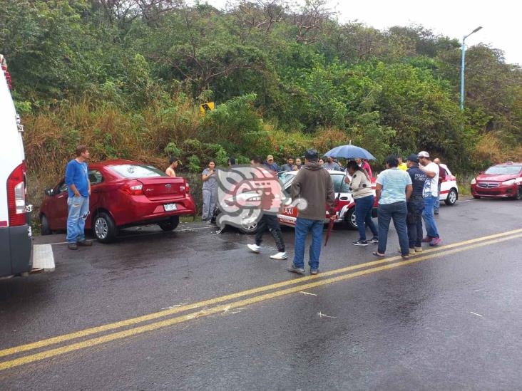 Choque en carretera de Alvarado deja una persona herida