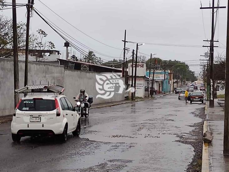 ¡Cuidado con los baches! lluvia impide ver afectaciones en calles de Veracruz