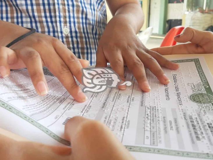 Registro civil promueve actas de nacimientos en sistema braille
