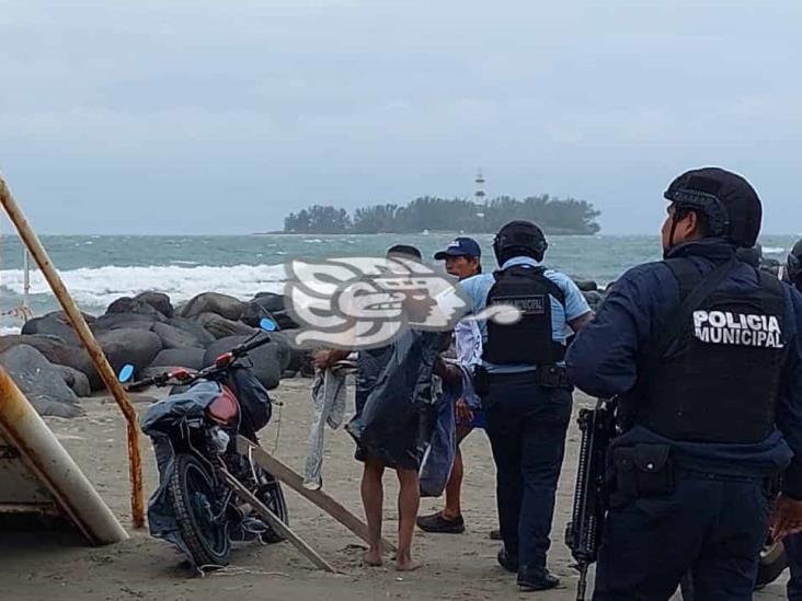 Policías rescatan a hombre en Boca del Río