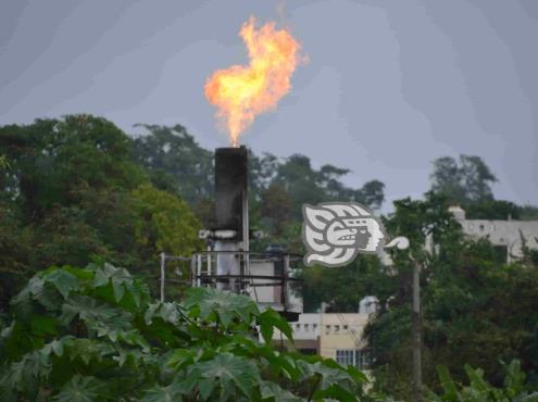 Buscará ayuntamiento revisar quemadores de Pemex en Poza Rica