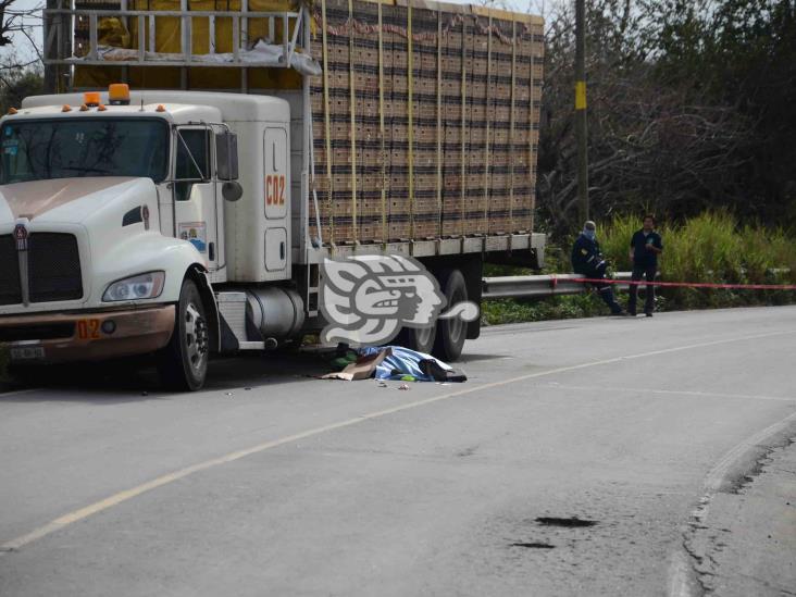 Muere motociclista tras derrapar en carretera estatal Veracruz-Soledad de Doblado