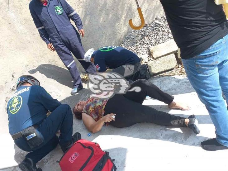 Mujer resulta lesionada tras sufrir caída en fraccionamiento Puente Moreno