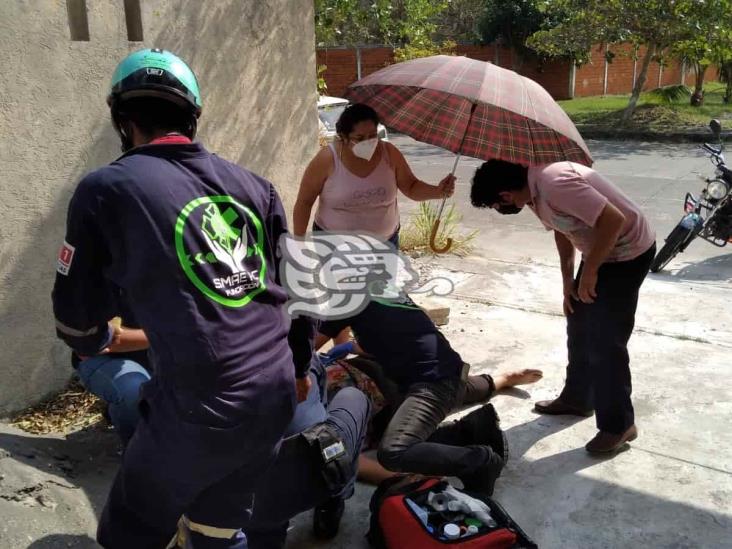 Mujer resulta lesionada tras sufrir caída en fraccionamiento Puente Moreno