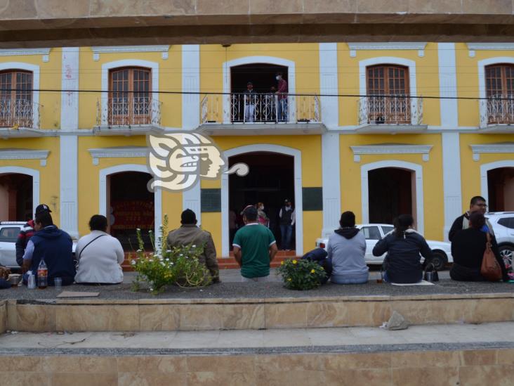 Investigan plazas irregulares en administración saliente de Coatzintla