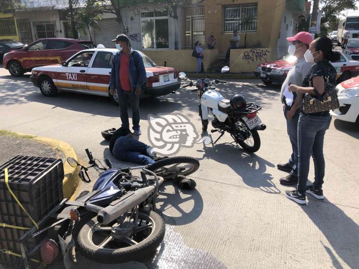 Joven resulta lesionado tras accidente en calles de Veracruz