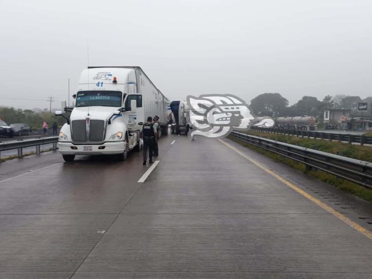 Por lluvia y neblina, al menos cuatro accidentes sobre la Córdoba-Puebla