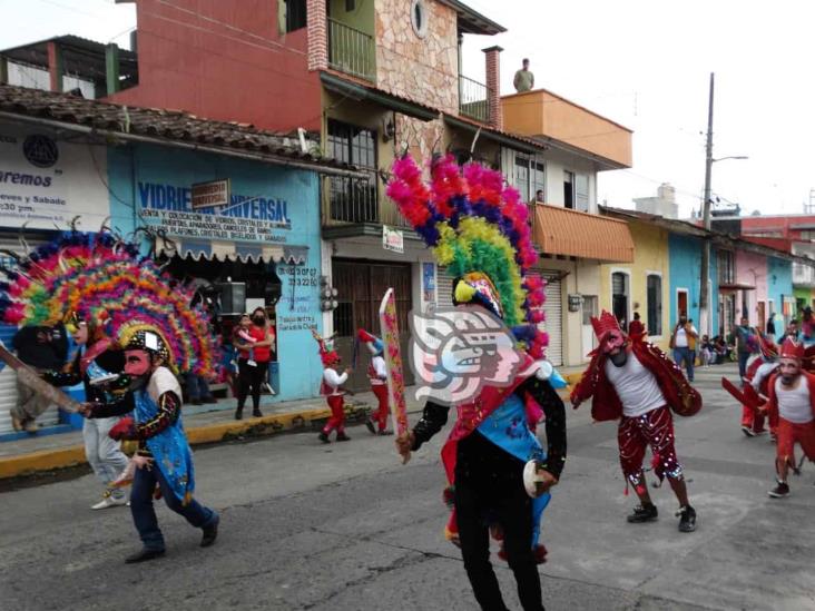 Realizan desfile para celebrar los 458 años de Misantla