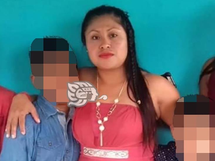 Piden apoyo en Chinameca para trasladar a mujer asesinada en Baja California