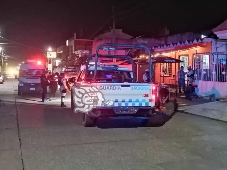 Baleado en negocio de alitas en Coatzacoalcos; muere en el hospital