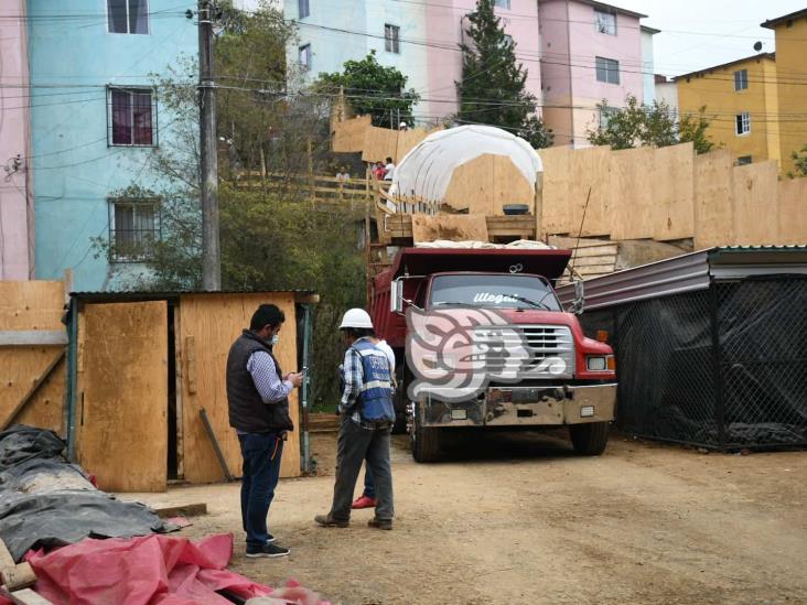 Realizan dictámenes internos por deslizamiento de tierra en Nuevo Xalapa