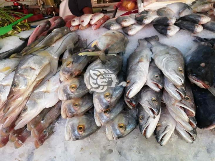 Por escasez, se eleva el precio del pescado